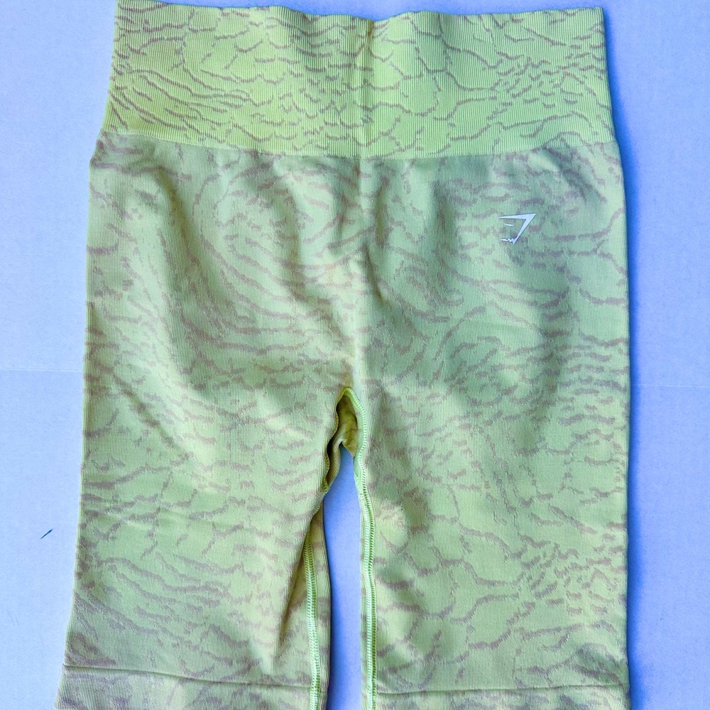 Women’s Large Yellow Gymshark Adapt Animal Seamless High Waisted Cycling Shorts